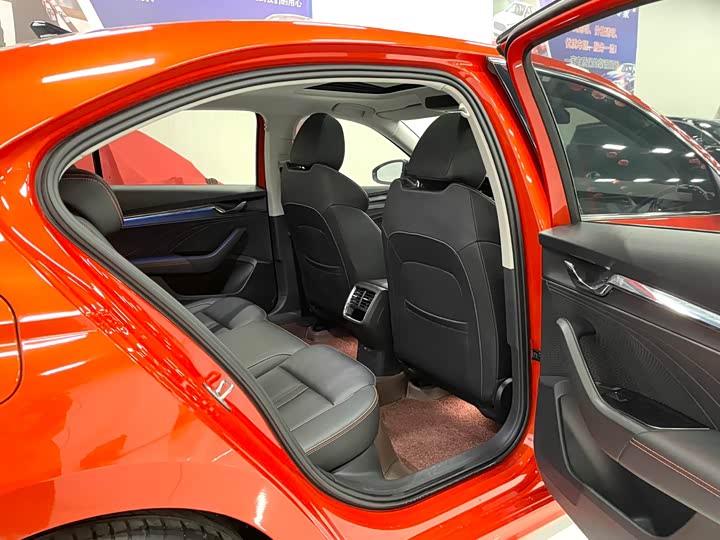 Фото 13 - Skoda Octavia Pro