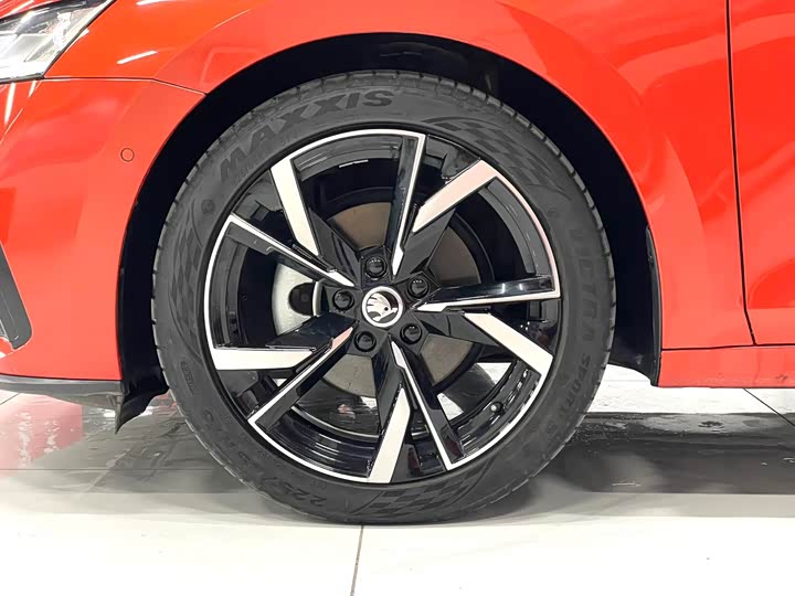 Фото 15 - Skoda Octavia Pro