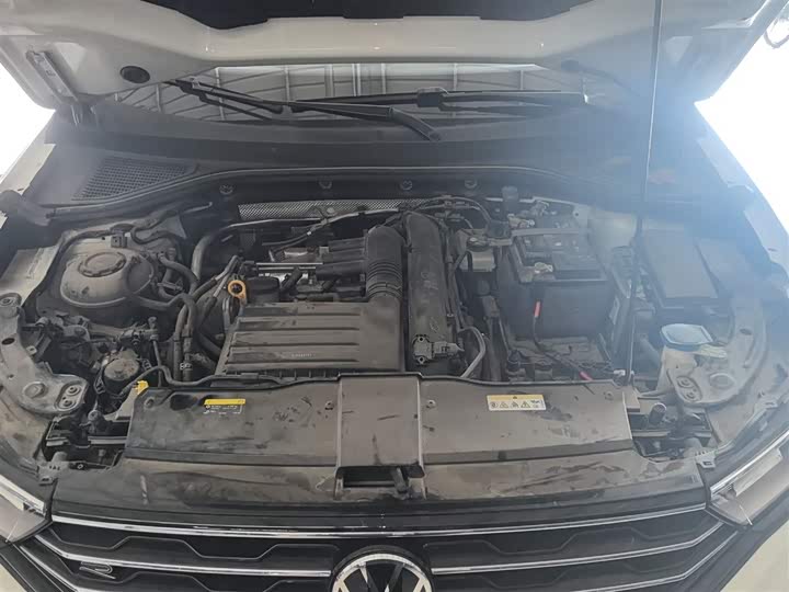 Фото 20 - Volkswagen T-Roc