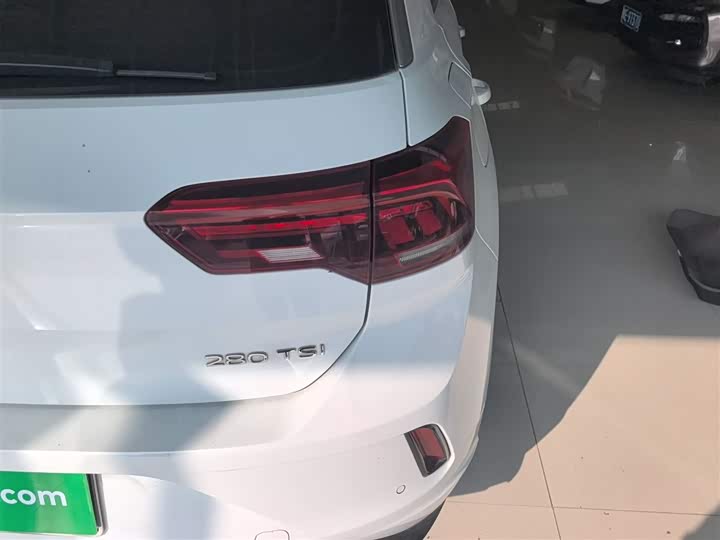 Фото 8 - Volkswagen T-Roc