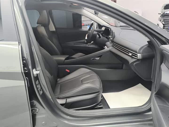 Фото 8 - Hyundai Elantra N line