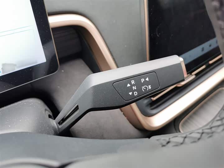 Фото 7 - Dongfeng Yipai eπ 008