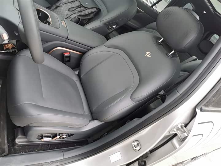 Фото 8 - Dongfeng Yipai eπ 008