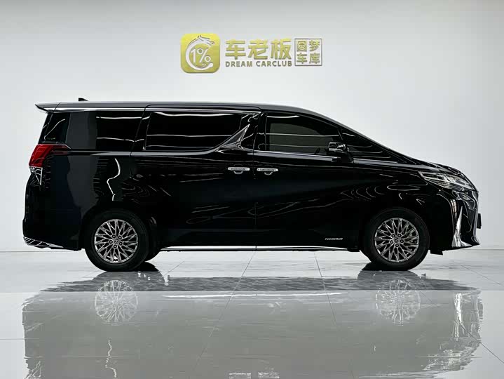 Фото 6 - Lexus LM