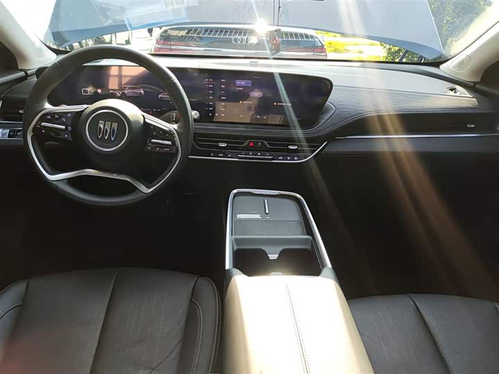 Фото 10 - Buick LaCrosse