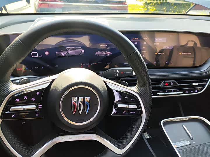 Фото 14 - Buick LaCrosse