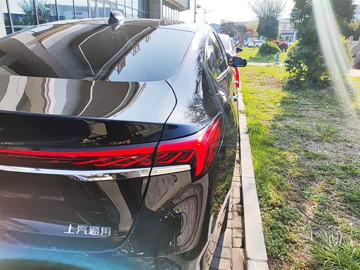 Фото 8 - Buick LaCrosse