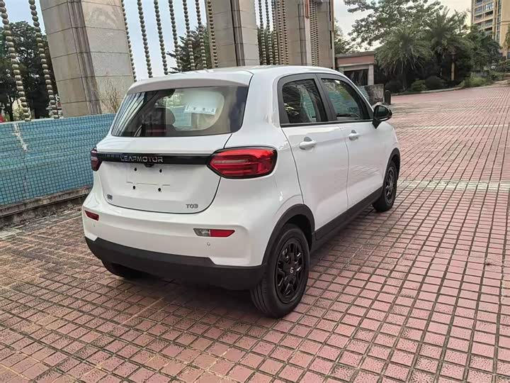 Фото 13 - Leapmotor T03