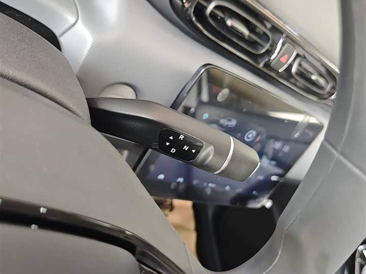 Фото 9 - Leapmotor T03