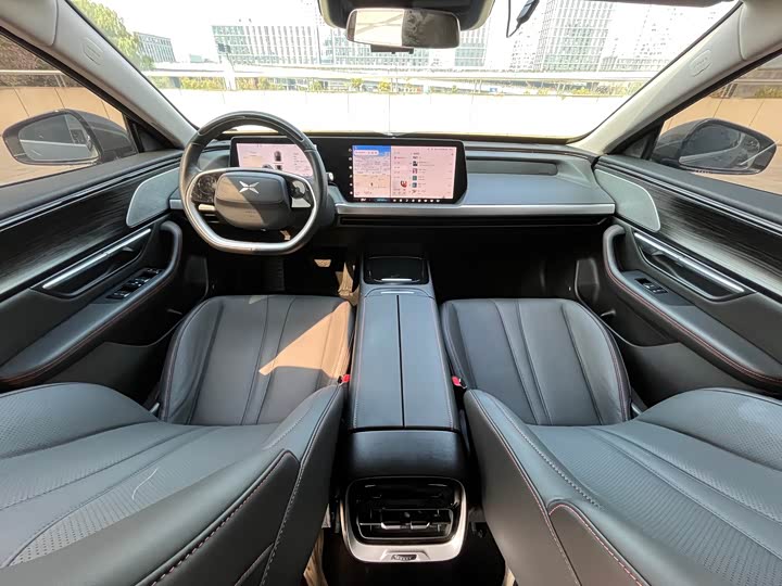 Фото 11 - XPeng P7