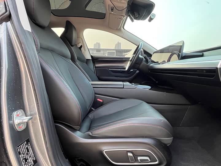 Фото 9 - XPeng P7