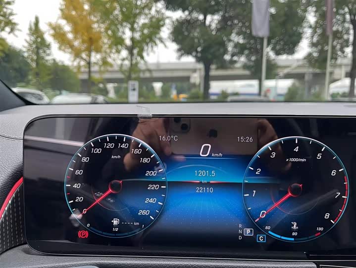 Фото 21 - Mercedes-Benz GLB-Class