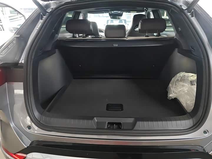 Фото 10 - BYD Song Plus Hybrid/EV