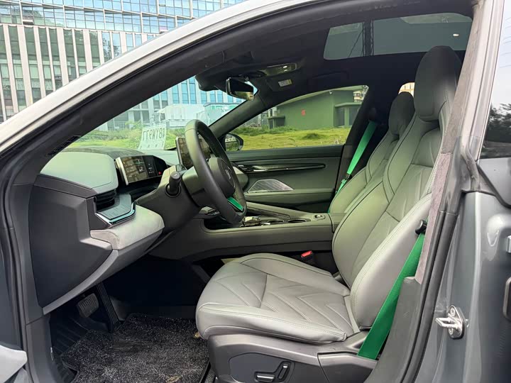 Фото 7 - Zeekr 001