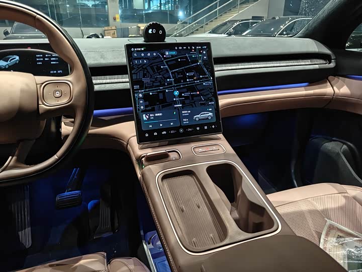 Фото 11 - Nio EC6