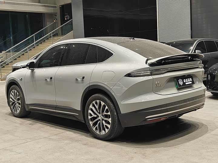 Фото 2 - Nio EC6