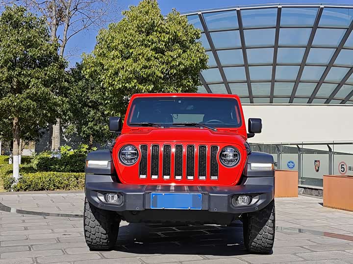 Фото 2 - Jeep Wrangler