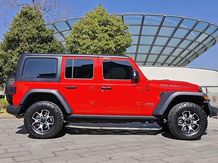 Фото 3 - Jeep Wrangler
