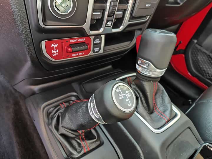 Фото 5 - Jeep Wrangler