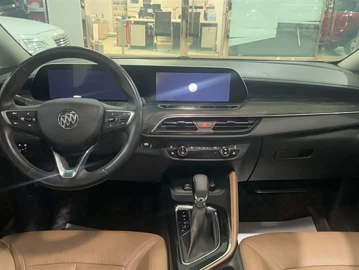 Фото 10 - Buick GL6