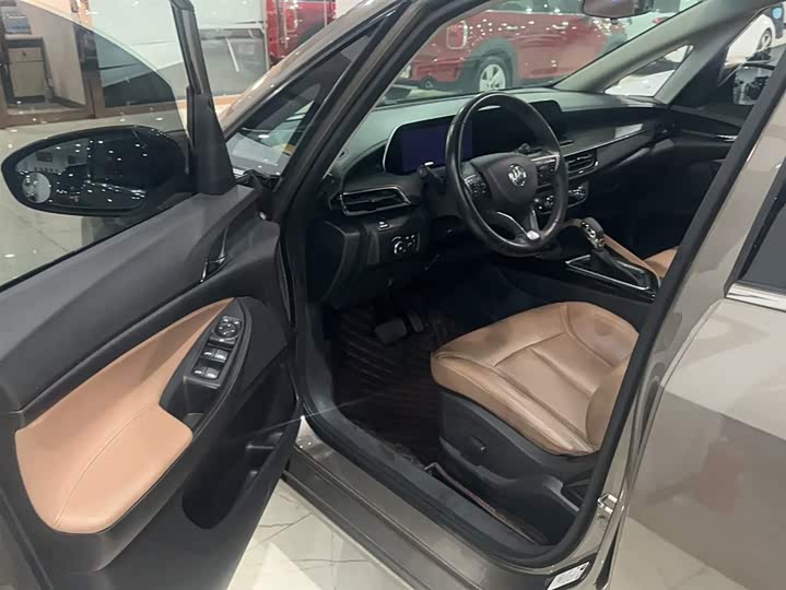 Фото 9 - Buick GL6