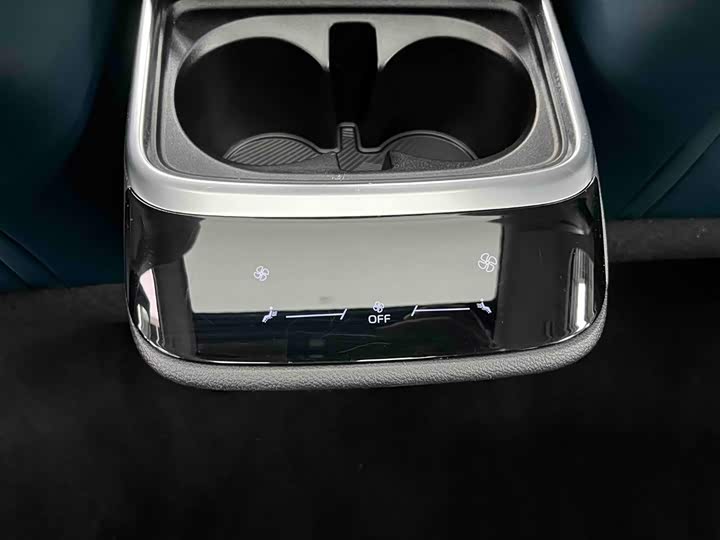 Фото 15 - Geely Jiaji