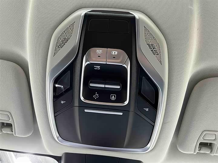 Фото 8 - Geely Jiaji