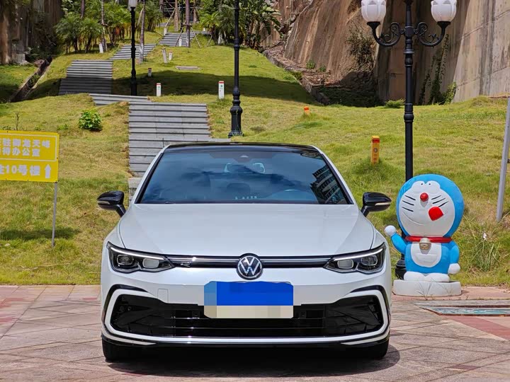 Фото 3 - Volkswagen Golf