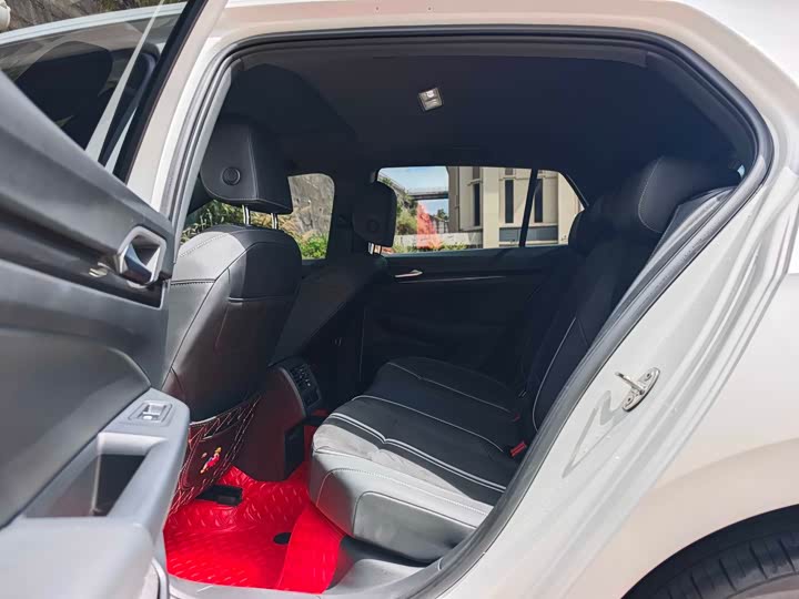 Фото 6 - Volkswagen Golf