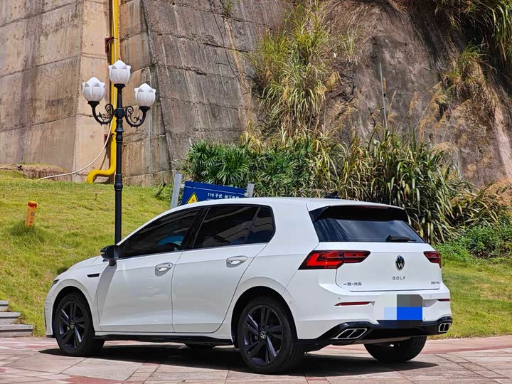 Фото 8 - Volkswagen Golf