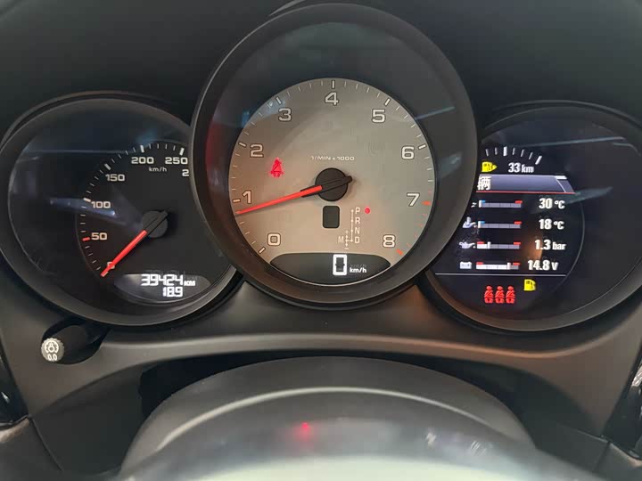 Фото 12 - Porsche Macan