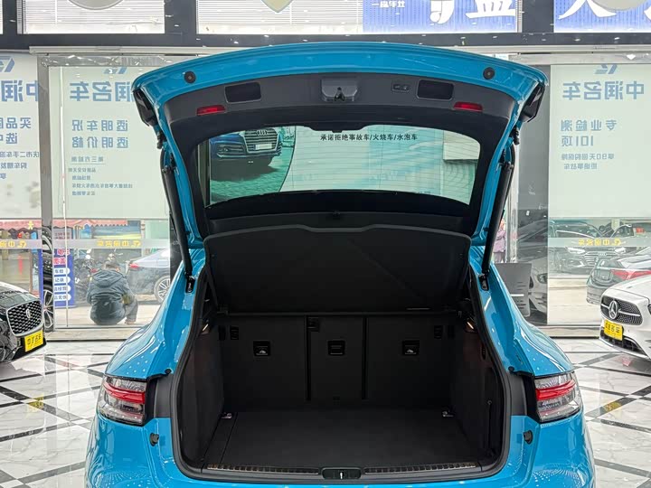 Фото 16 - Porsche Macan