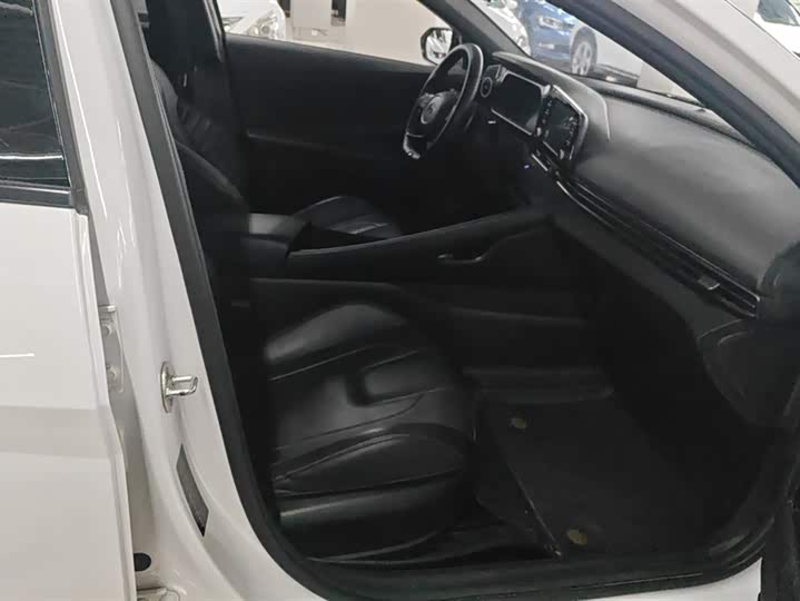 Фото 8 - Hyundai Elantra N line