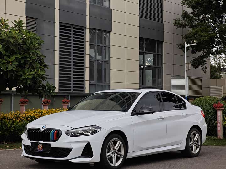 Фото 1 - BMW 1 Series