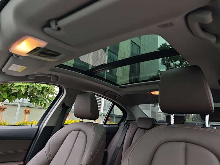 Фото 10 - BMW 1 Series