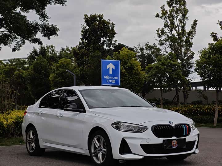 Фото 3 - BMW 1 Series