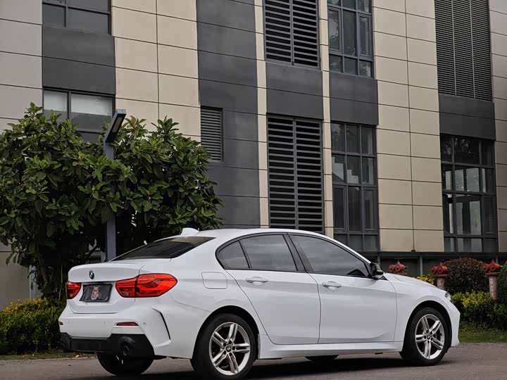 Фото 4 - BMW 1 Series