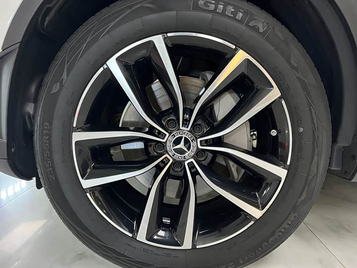 Фото 14 - Mercedes-Benz GLC-Class