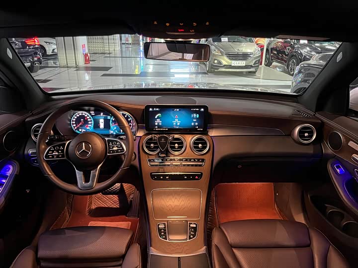 Фото 18 - Mercedes-Benz GLC-Class