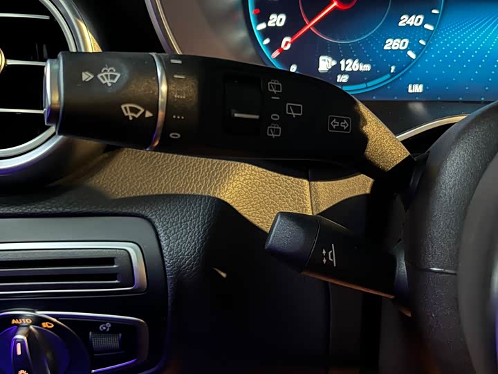 Фото 25 - Mercedes-Benz GLC-Class