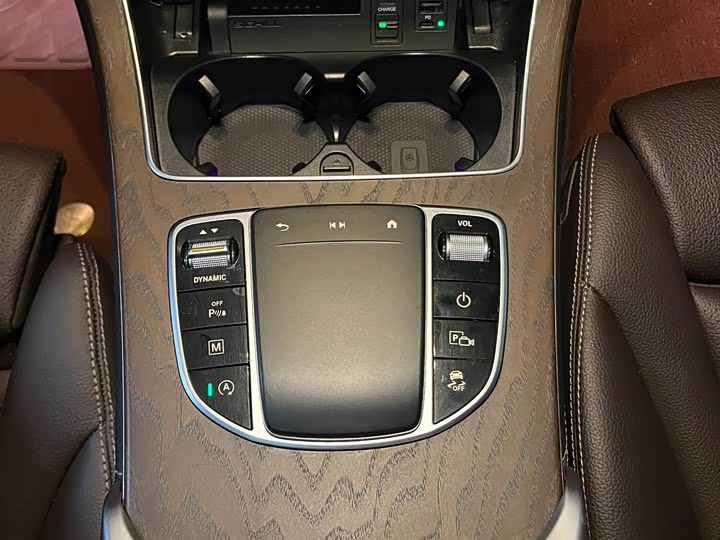 Фото 28 - Mercedes-Benz GLC-Class