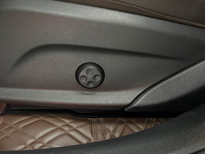 Фото 29 - Mercedes-Benz GLC-Class