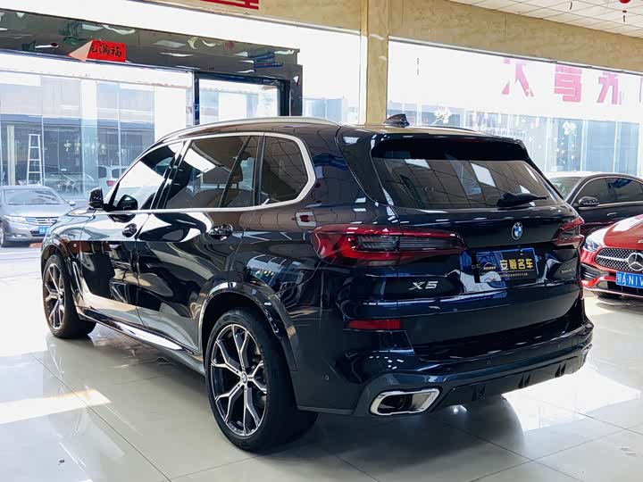 Фото 5 - BMW X5