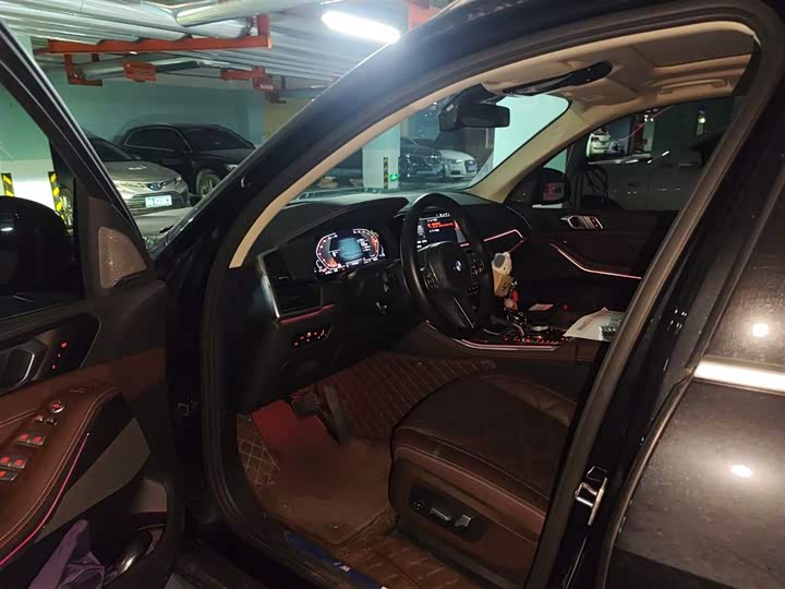 Фото 14 - BMW X5