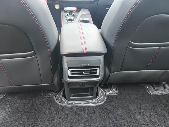 Фото 28 - Changan Oshan Z6