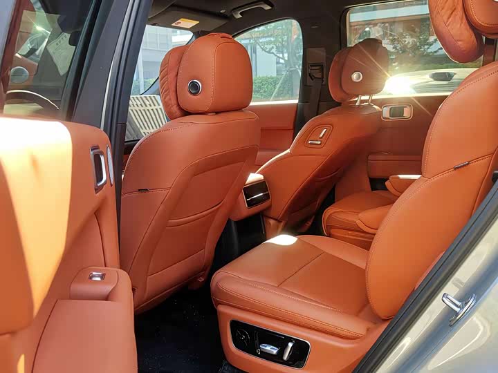 Фото 10 - LiXiang L8