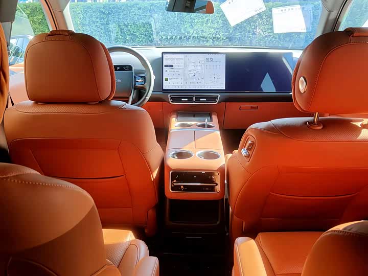 Фото 11 - LiXiang L8