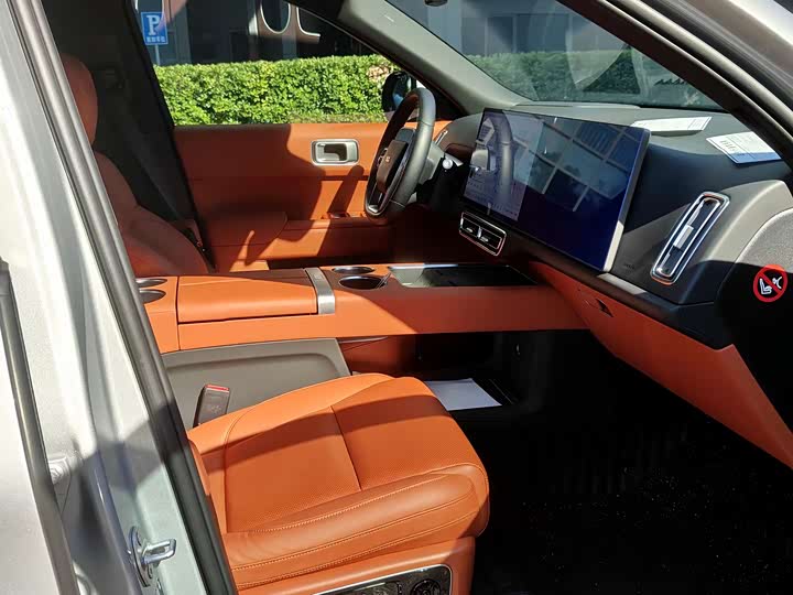 Фото 14 - LiXiang L8