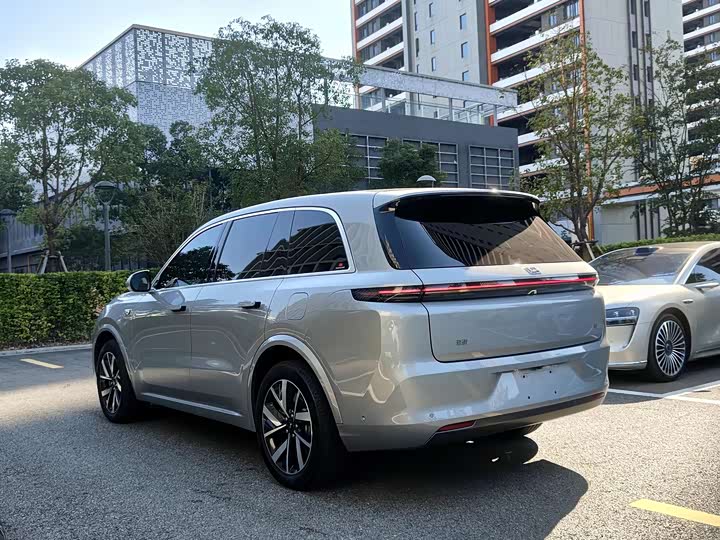 Фото 15 - LiXiang L8