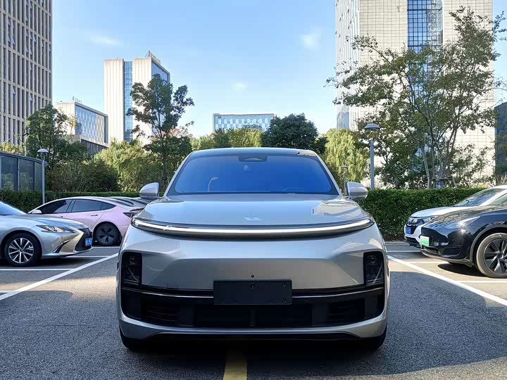 Фото 2 - LiXiang L8